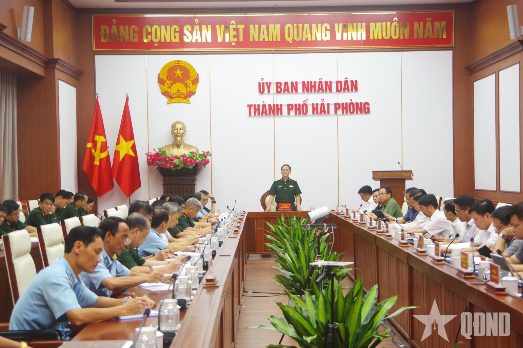 Thượng tướng Phạm Trường Sơn kiểm tra kết quả thực hiện nhiệm vụ công tác Phòng không nhân dân tại TP Hải Phòng